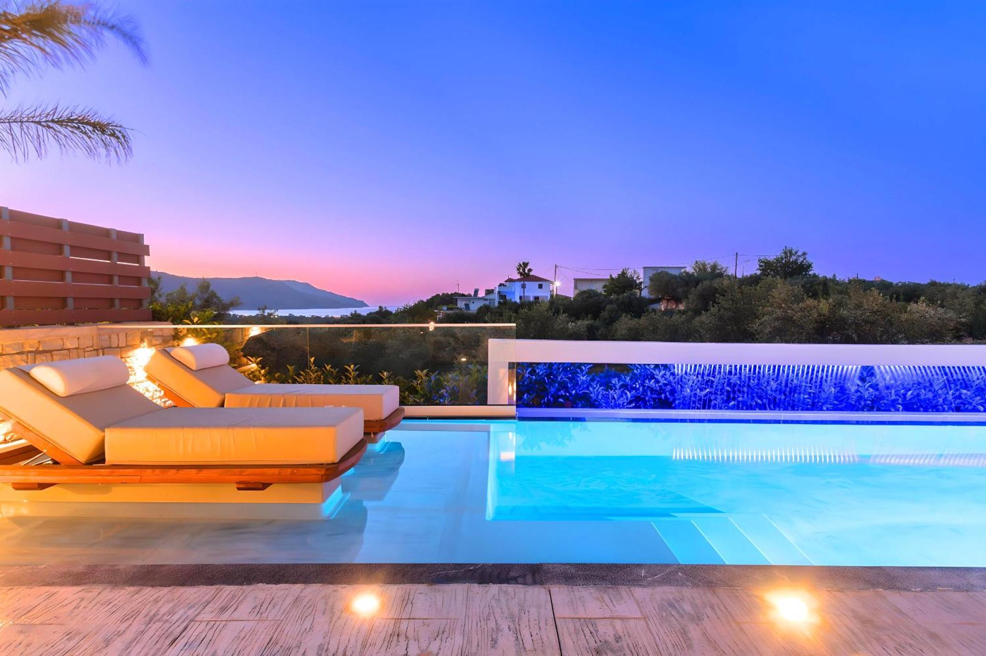 Villa Minoas Heated Pool *