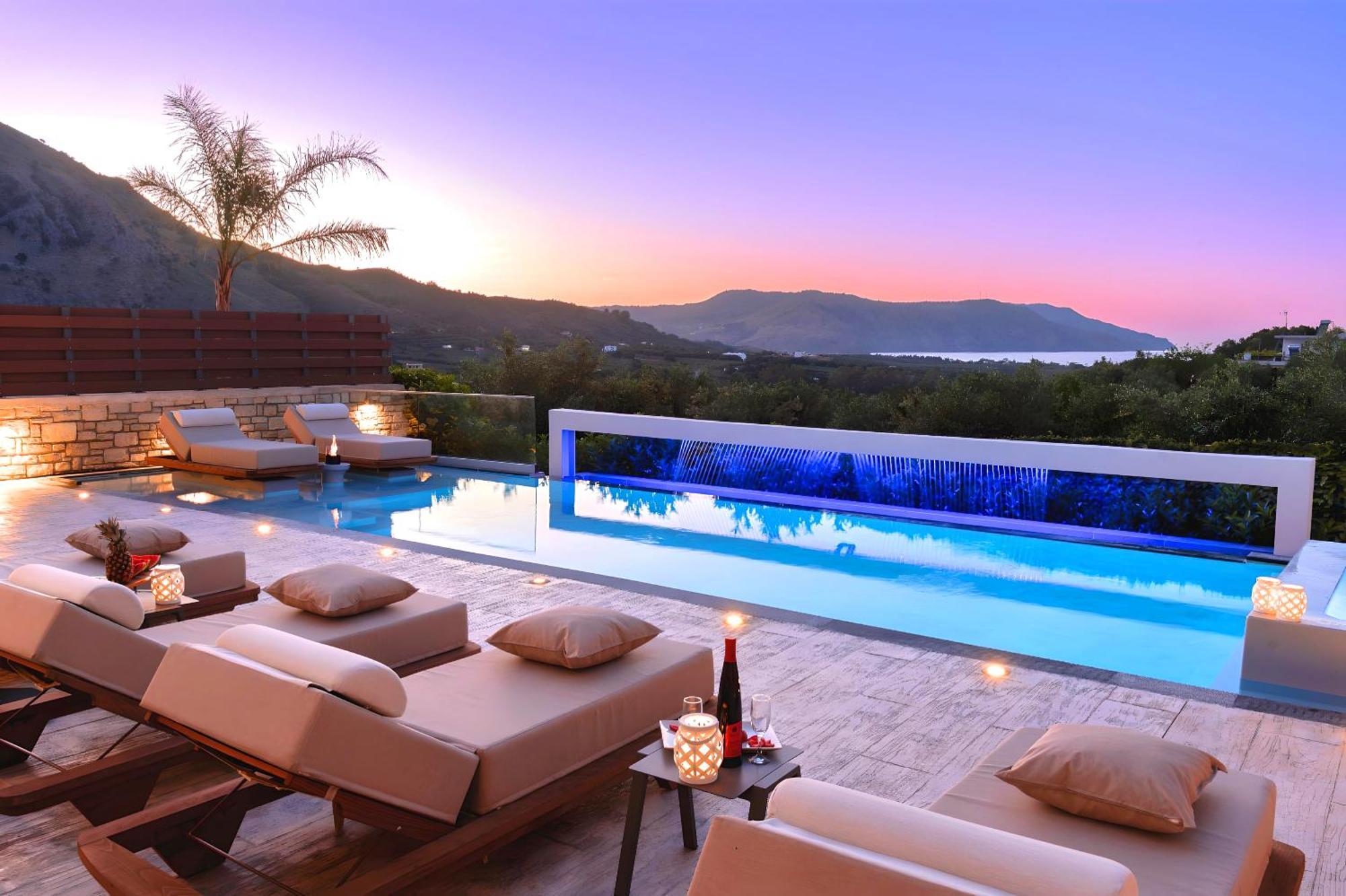 Villa Minoas Heated Pool *
